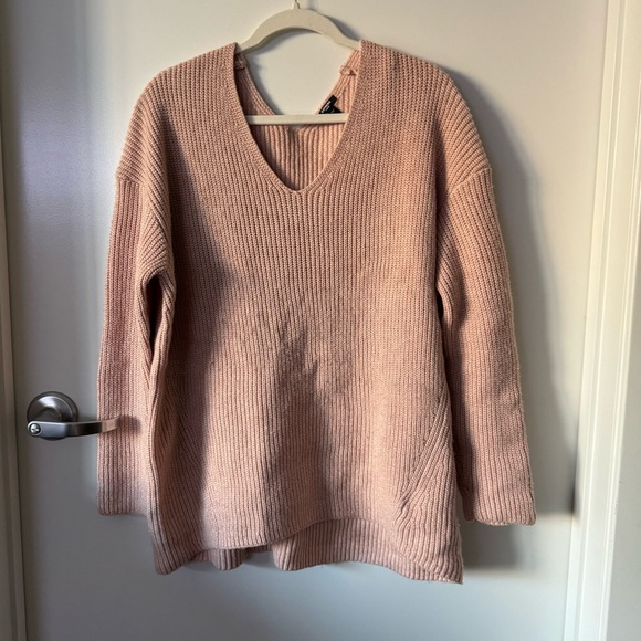 Express Blush Pink Ribbed V-Neck Cozy Pullover Sweater Size Large - Picture 5 of 6